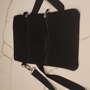 Black tri zip cross body purse